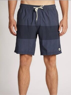 Vuori Men’s Kore Shorts Medium Navy Blue 7.5” Inseam Running Hiking
